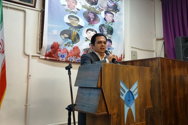 دانشجو موذن جامعه است