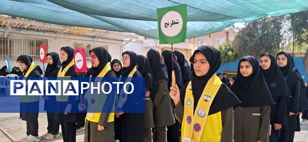 افتتاحیه المپیاد ورزشی در دبیرستان فرزانگان دوره اول 