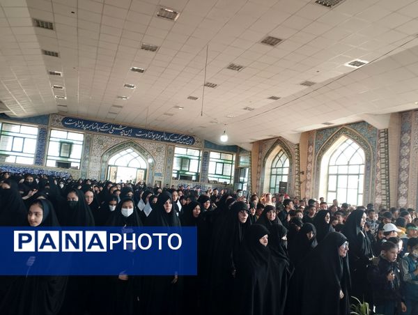 تشییع پیکر شهید گمنام به دست دانش آموزان و مردم روستای جابوز