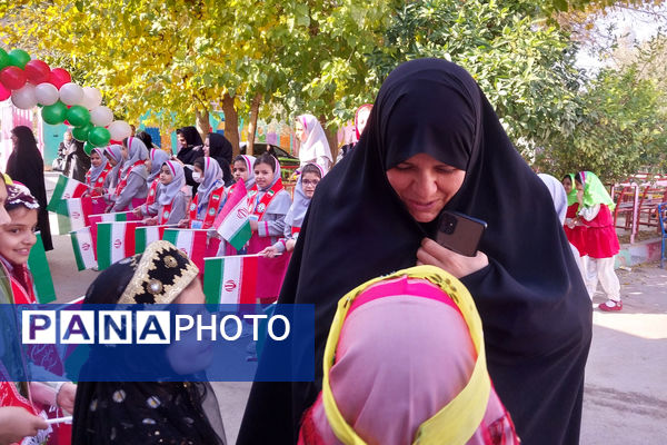 آشنایی با اقوام ایرانی در دبستان یگانه