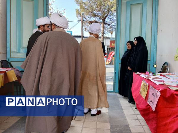 نمایشگاه قرآن ، عترت و نماز در مسجد جامع خلیل آباد 