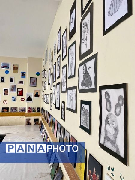 جشنواره هنری دانش‌آموزان رشته کاشی و عکاسی هنرستان کبری زرگران ملارد 