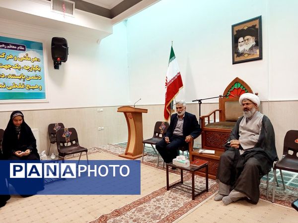نشست هم اندیشی و هماهنگی اصحاب رسانه و امام جمعه کاشمر