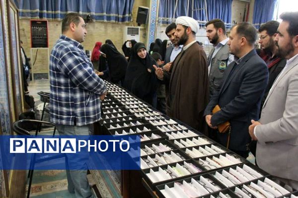 تقدیر از مدیران و فعالان پیشگیری از آسیب‌های اجتماعی شهرک امید صفادشت در نماز جمعه