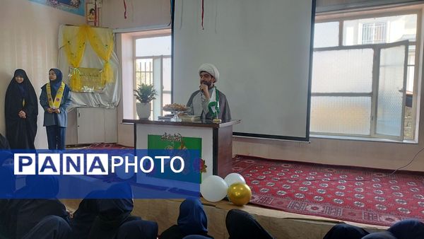  تقدیر از فعالین حجاب و عفاف در دبیرستان شاهد تکتم