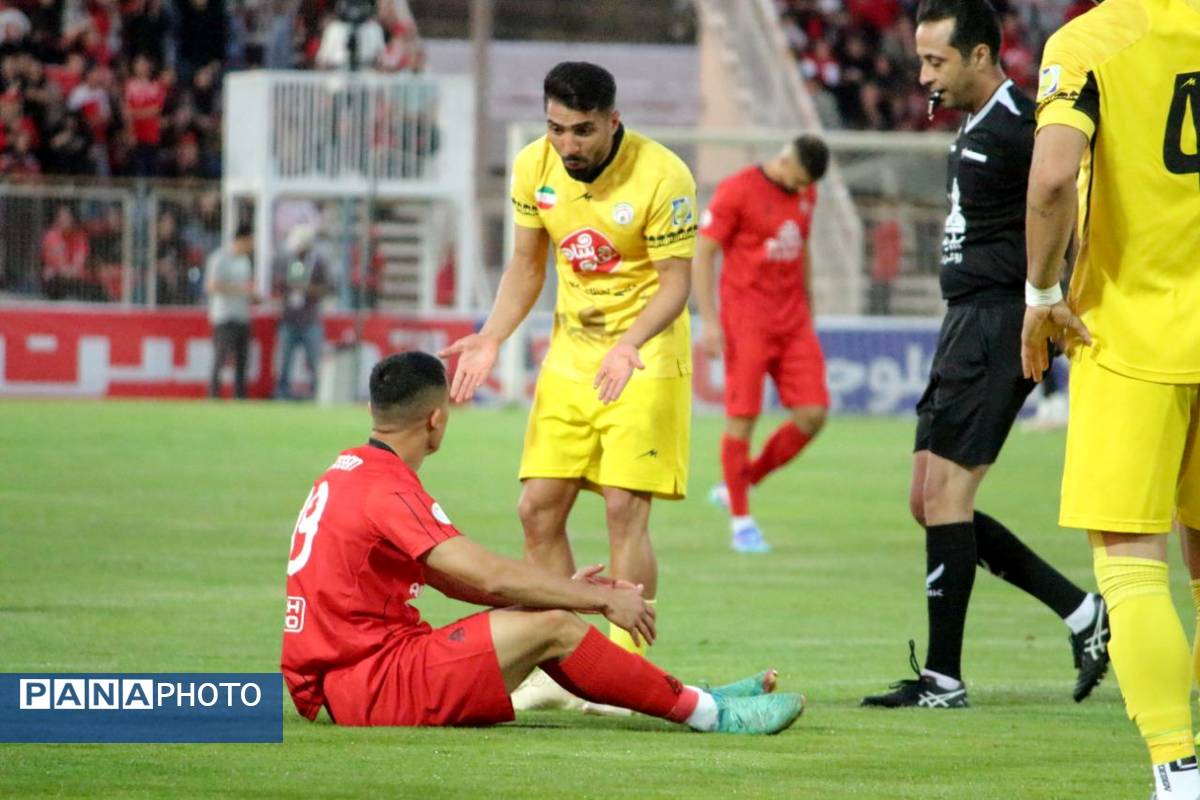 بازی بدون گل تراکتور و فجر سپاسی