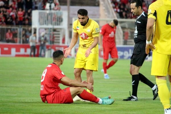 بازی بدون گل تراکتور و فجر سپاسی