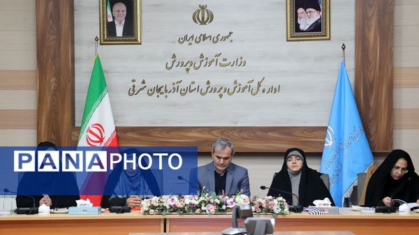 رویداد الگوسازی از زنان موفق و فعال در گفتمان الگوی سوم زن مسلمان