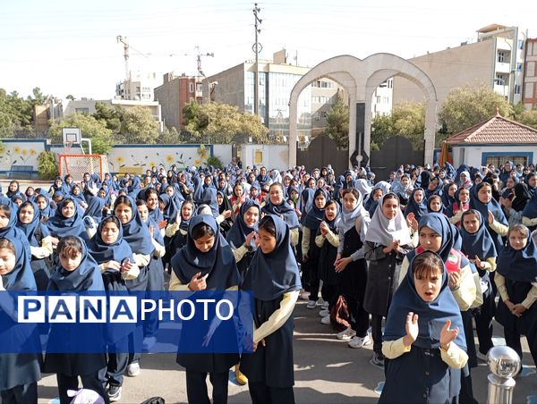 بازگشایی دبستان آرمینه مصلی نژاد همزمان با نواختن زنگ مهر وهفته  دفاع مقدس