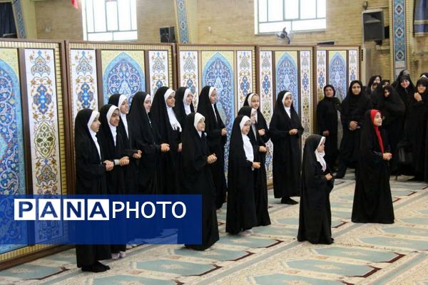 حضور پررنگ بسیجیان و اقشار مختلف مردم در نماز جمعه صفادشت