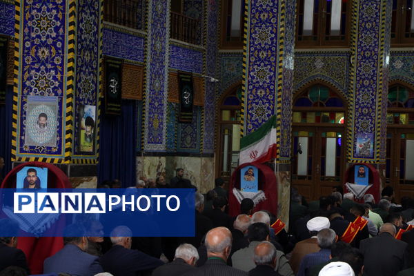 بزرگداشت شهدای مدافع وطن در یزد