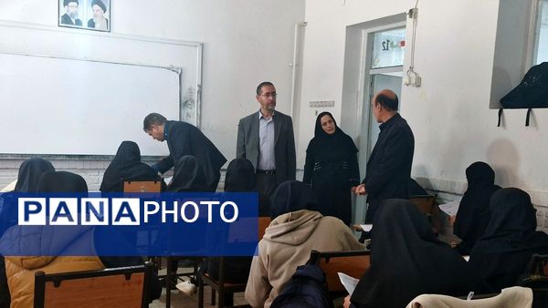 بازدید سرپرست آموزش و پرورش قوچان از روند برگزاری امتحانات شبه نهایی کشوری