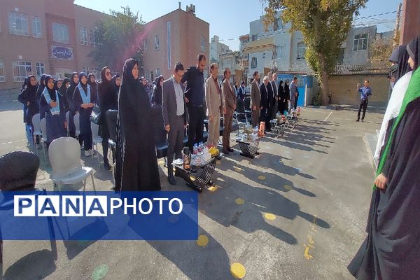 آیین نواختن زنگ استاندارد در هنرستان صدیقه ناظران 