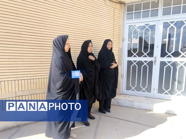 بازدید عوامل اجرایی دبستان شهید پسندیده از کتابخانه فدک فدافن