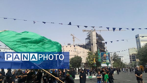  مراسم باشکوه ظهر عاشورا در امامزاده حسن کرج