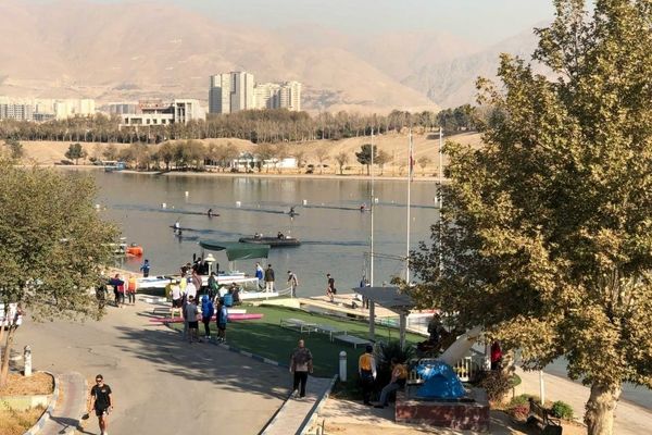 آغاز رقابت‌های آب‌های آرام قهرمانی کشور در دریاچه آزادی