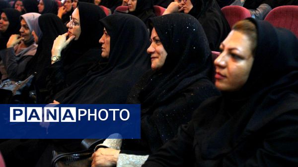 همایش بزرگداشت مقام معلم آموزش و پرورش ناحیه 2 زنجان