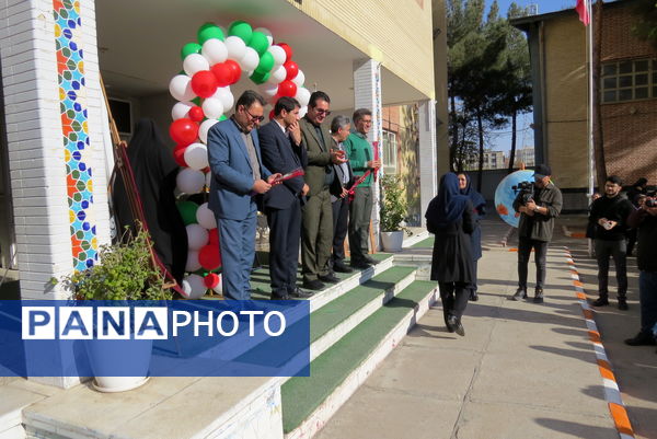 برنامه زنگ ایمنی و ترافیک در مدرسه شهدا فرهنگی دخترانه 