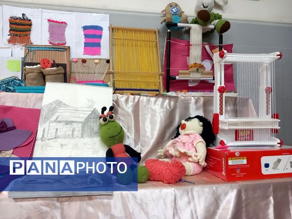 برپایی نمایشگاه هفته پژوهش در مدارس رباط‌کریم