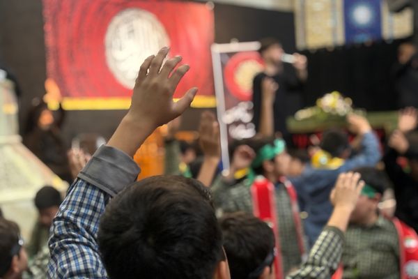 مراسم عزاداری نوگلان فاطمی با حضور طلایه‌داران علم 