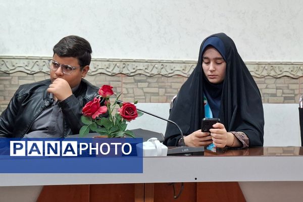 جلسه هم‌افزایی و توانمندسازی دانش‌آموزان جدیدالورود خبرگزاری پانا قرچک