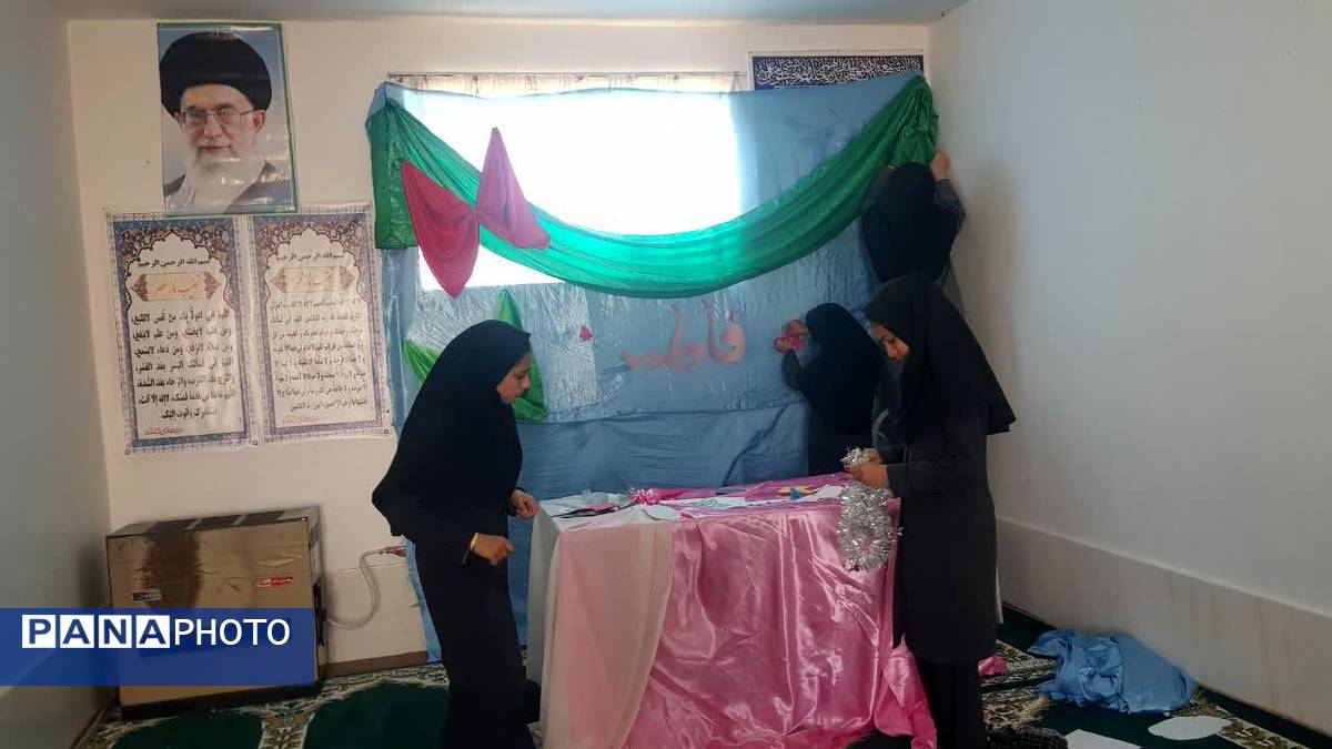 مدرسه گلشاد خلیل آباد به استقبال روز مادر می رود