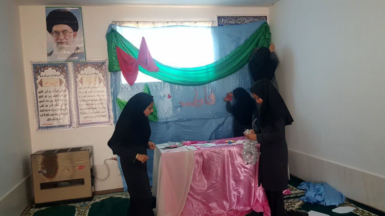 مدرسه گلشاد خلیل آباد به استقبال روز مادر می رود