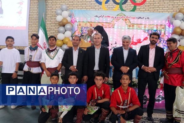 جشن گرامیداشت مقام معلم در شهرستان سملقان