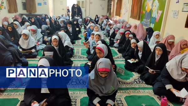 یادواره شهدا در دبستان شاهد حاج تقی آقا بزرگ ناحیه یک مشهد 