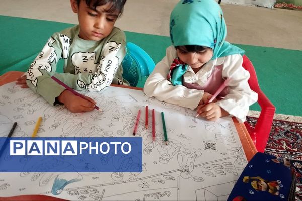 برگزاری حلقه قرآن و ایستگاه نقاشی به‌مناسبت هفته کودک همزمان با نماز جمعه در داریون 