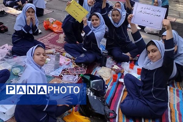 برگزاری جشن تخم‌مرغ‌های رنگی در دبستان قدر بهارستان دو