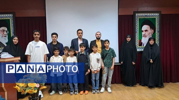 تجلیل از نخبگان قرآنی در نکا