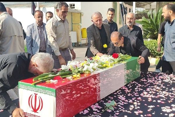 شهدا سنگ نشانند که ره گم نشود