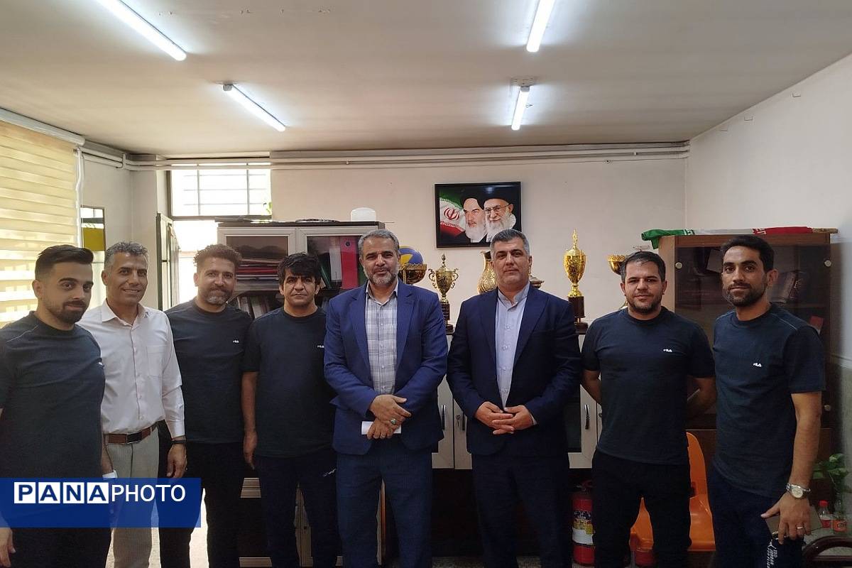 برگزاری آزمون عملی استخدامی تربیت بدنی در سالن فتح المبین ناحیه دو شهرری