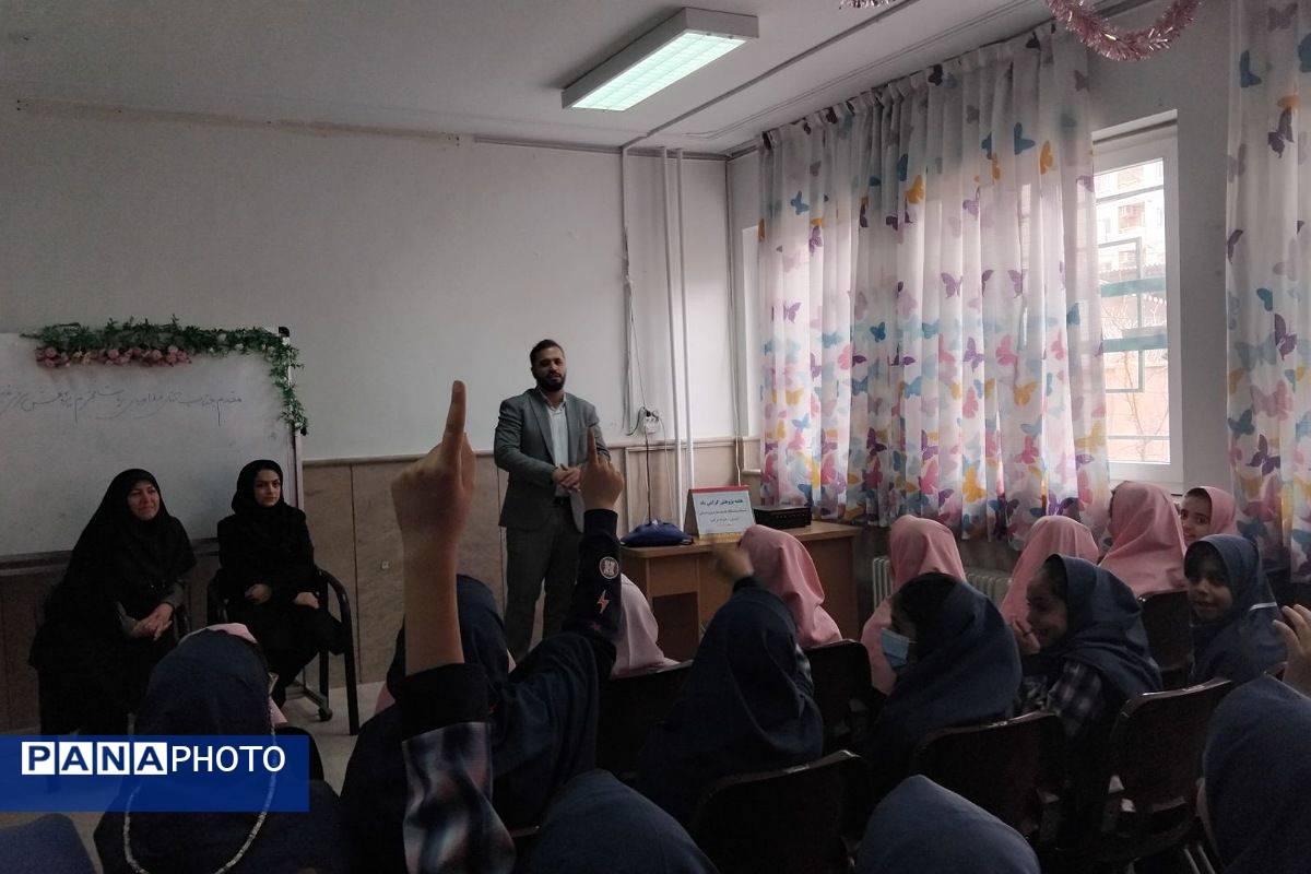  هفته پژوهش در مدرسه نرگس پردیس