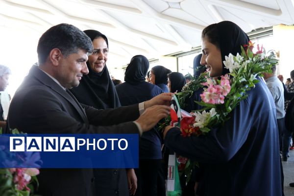 مراسم استقبال از تیم ملی فوتبال بانوان ایران در مشهد 