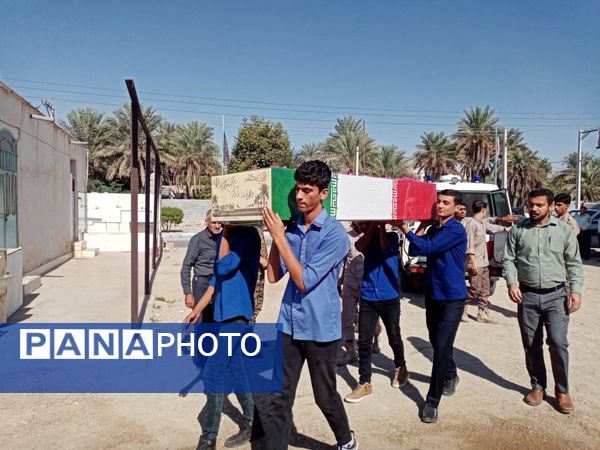 آیین استقبال باشکوه از شهید گمنام در مسجد مهدیه فین