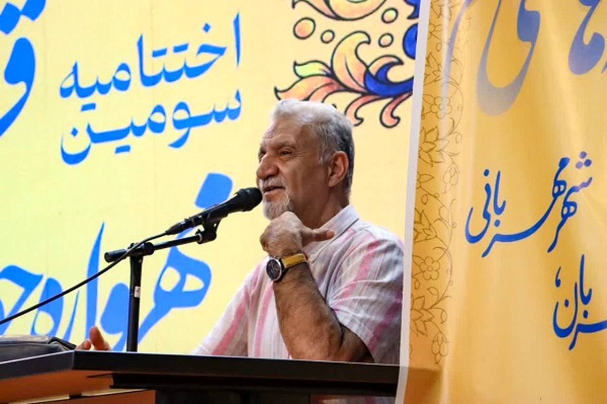 اختتامیه سومین دوره مهرواره «جوانههای قلم» در محمدشهر کرج به پایان رسید
