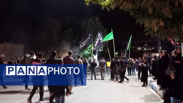 اهتزار پرچم ماه محرم در شهر بن 
