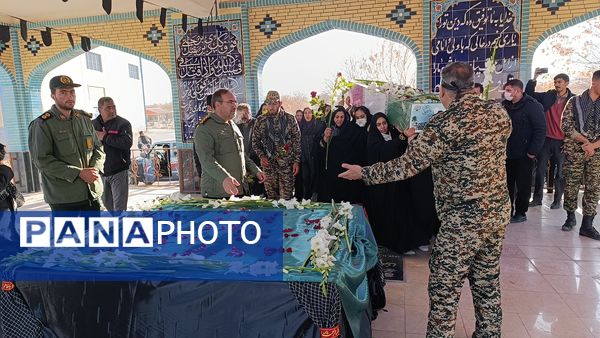 مراسم تشییع شهید گمنام در شهر سفیددشت 