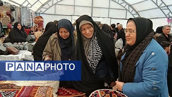 نمایشگاه یلدا در سایه‌سار چنار کهن لاهیجان تبریز گشایش یافت