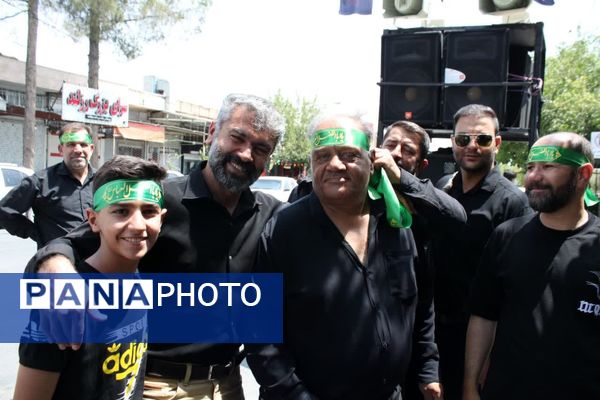 زنجیر زنی صبح عاشورا؛ خرامه در سوگ حسین(ع)