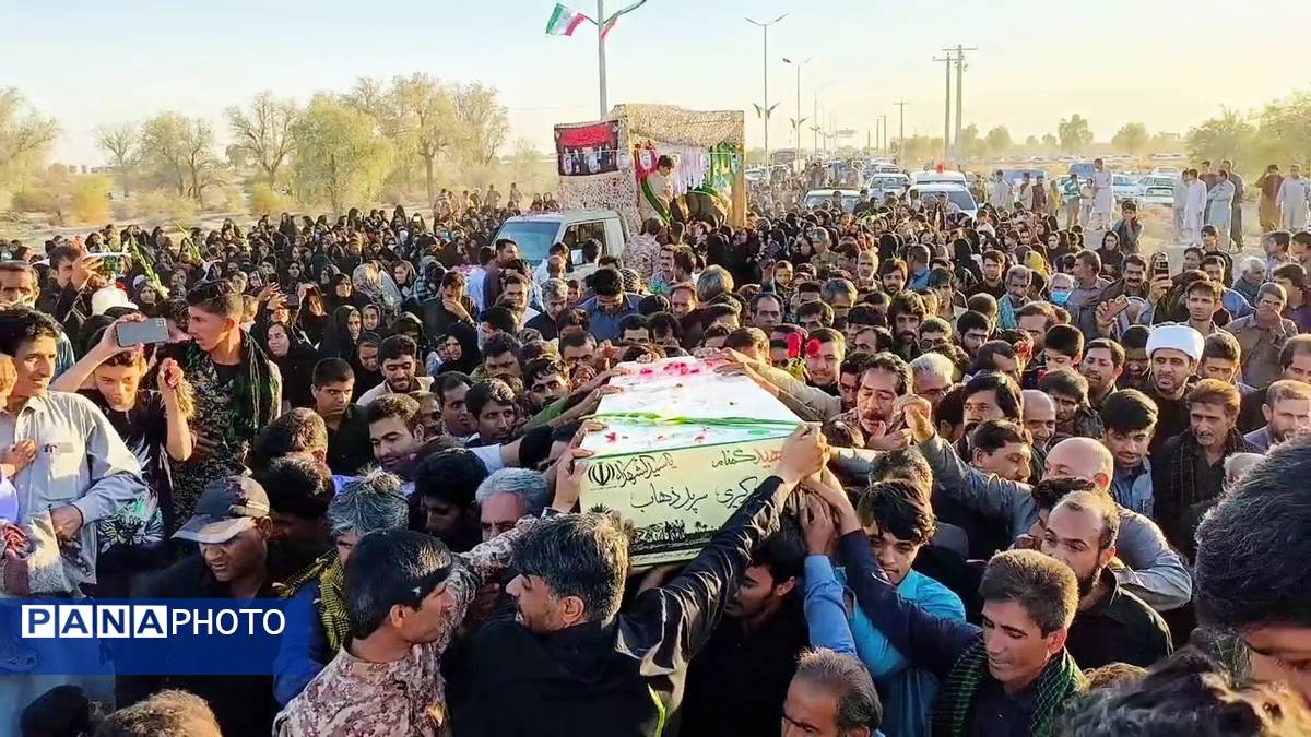 مهن‌آباد میزبان پیکر شهید گمنام