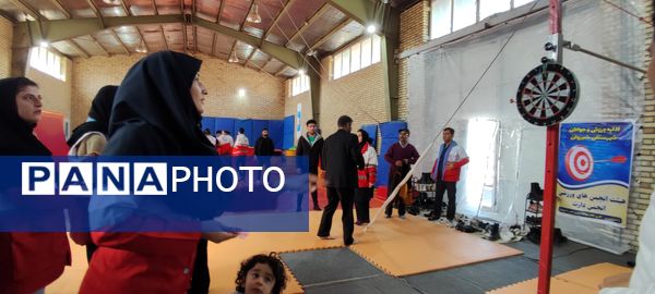 برگزاری مسابقه دارت در سازمان هلال احمر شیروان