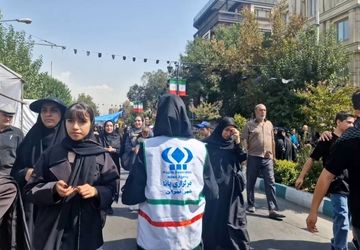 شور و عشق جاماندن جاماندگان اربعین در خیابان هفده شهریور