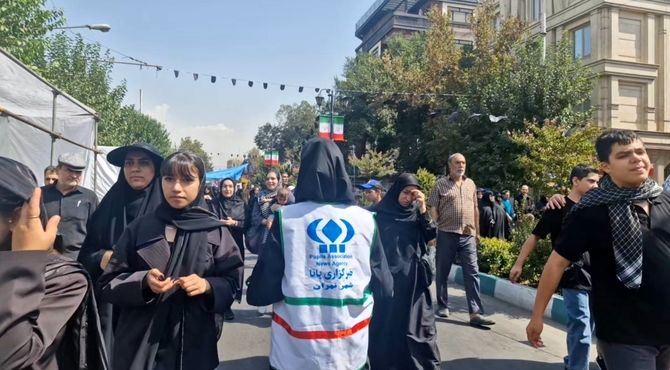 شور و عشق جاماندن جاماندگان اربعین در خیابان هفده شهریور
