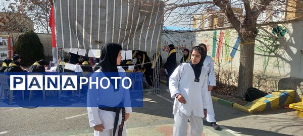 همایش بزرگ یاوران انقلاب در آموزشگاه دخترانه جنت ملارد 