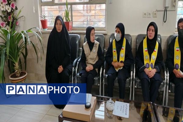 اولین جلسه شورای دانش آموزی در دبیرستان شهید مجید دهنوی  نیشابور