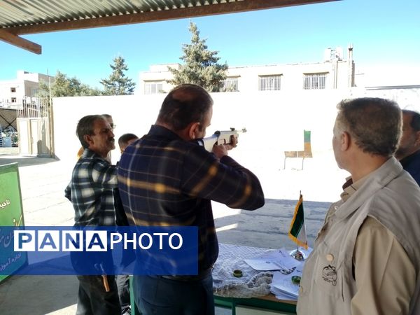 مسابقه تیر اندازی کارکنان اداره آموزش و پرورش کاشمر