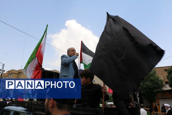 راهپیمایی نمازگزاران جمعه قم در محکومیت جنایات اردوگاه «النصیرات»